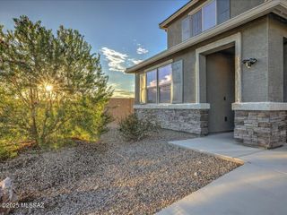 10081 S Moonlit Riverwalk Trail, Vail, AZ 85641