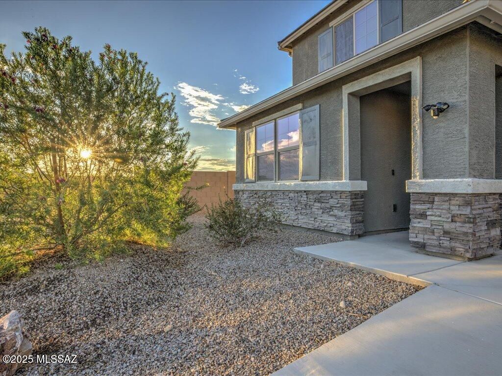 10081 S Moonlit Riverwalk Trail, Vail, AZ 85641