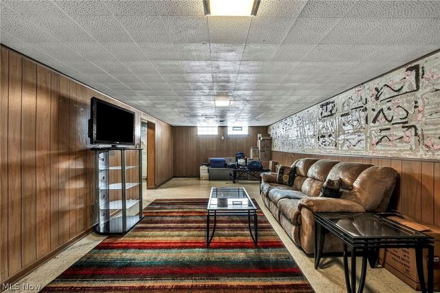 11908 Glamer Avenue, Parma, OH 44130