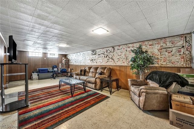 11908 Glamer Avenue, Parma, OH 44130