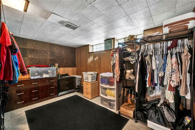 11908 Glamer Avenue, Parma, OH 44130