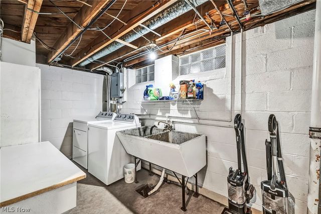 11908 Glamer Avenue, Parma, OH 44130