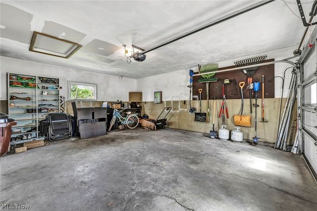 11908 Glamer Avenue, Parma, OH 44130