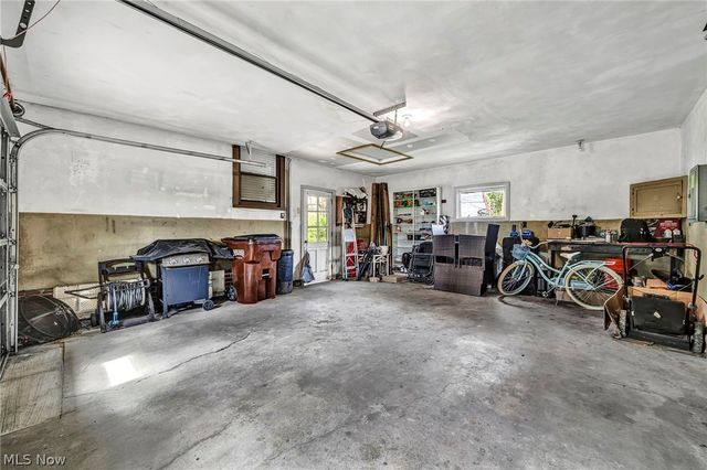 11908 Glamer Avenue, Parma, OH 44130