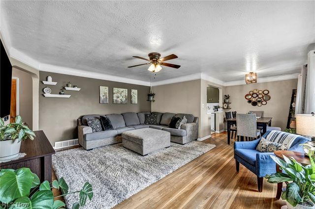 11908 Glamer Avenue, Parma, OH 44130