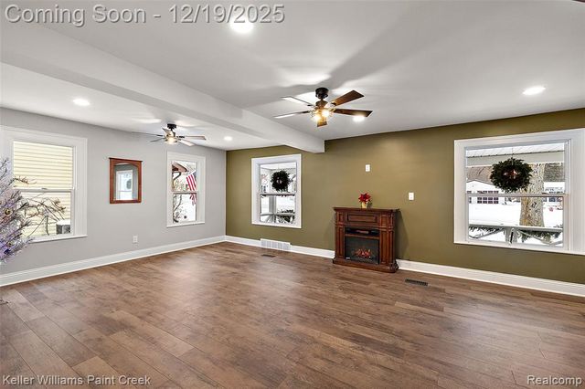 88 E Elmwood, Leonard, MI 48367