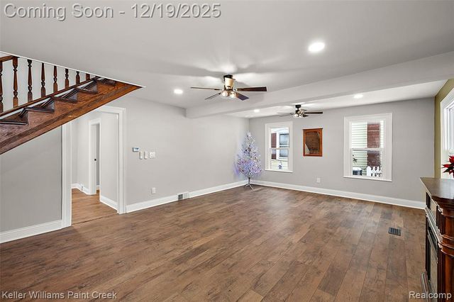 88 E Elmwood, Leonard, MI 48367