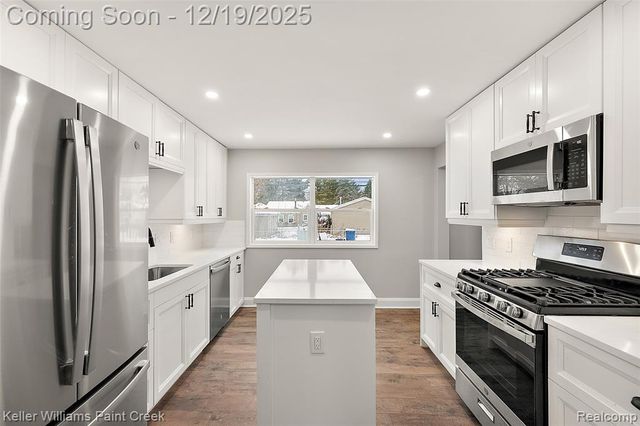 88 E Elmwood, Leonard, MI 48367