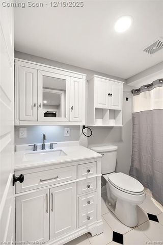 88 E Elmwood, Leonard, MI 48367