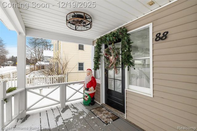 88 E Elmwood, Leonard, MI 48367