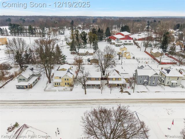 88 E Elmwood, Leonard, MI 48367