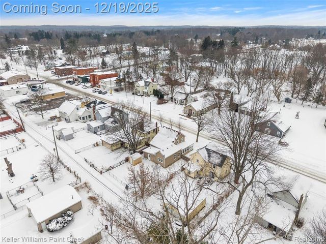 88 E Elmwood, Leonard, MI 48367