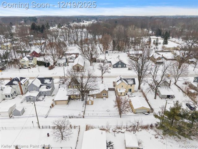 88 E Elmwood, Leonard, MI 48367