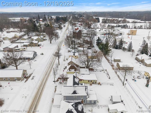 88 E Elmwood, Leonard, MI 48367