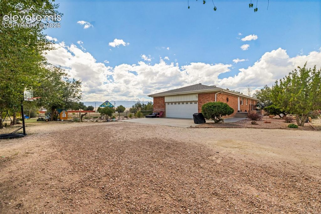 1400 K Street, Penrose, CO 81240 — photo 3
