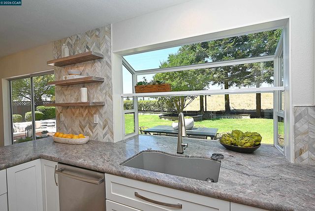 312 Sunset Dr, Danville, CA 94506