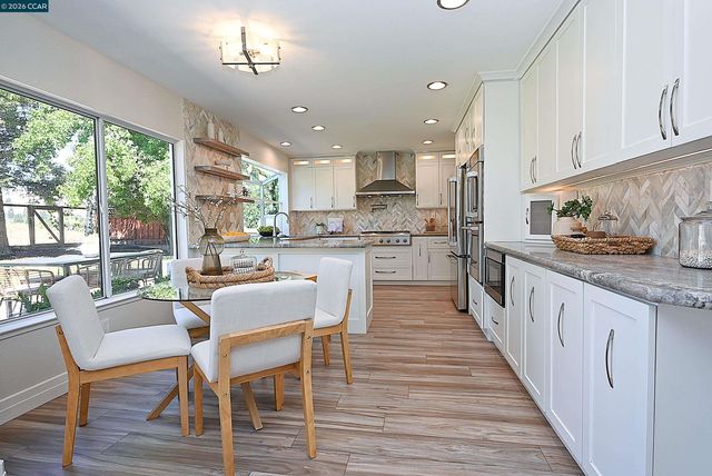 312 Sunset Dr, Danville, CA 94506