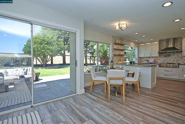 312 Sunset Dr, Danville, CA 94506