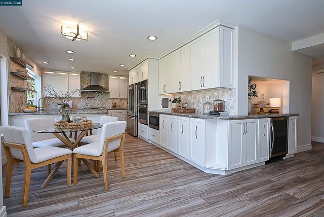 312 Sunset Dr, Danville, CA 94506