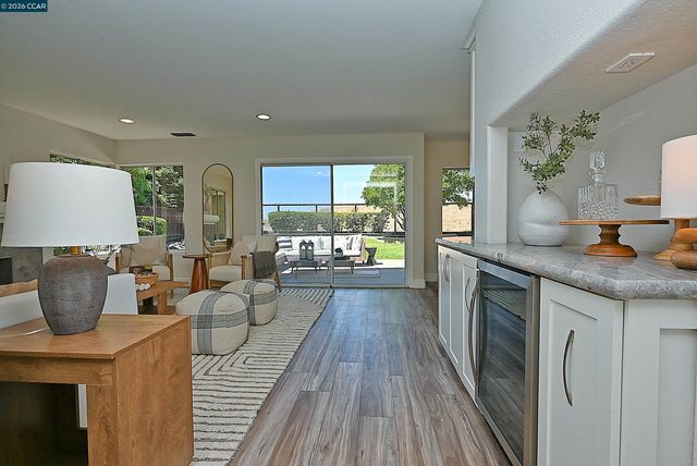 312 Sunset Dr, Danville, CA 94506