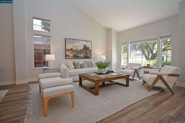 312 Sunset Dr, Danville, CA 94506