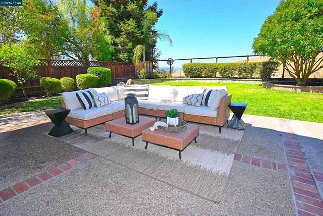 312 Sunset Dr, Danville, CA 94506