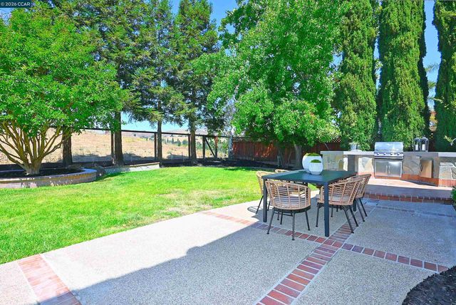312 Sunset Dr, Danville, CA 94506