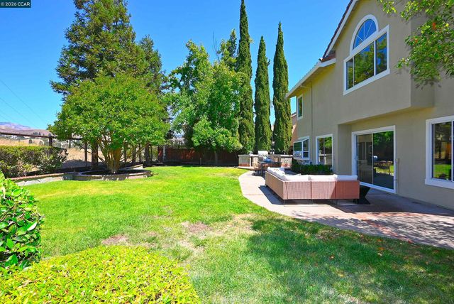 312 Sunset Dr, Danville, CA 94506
