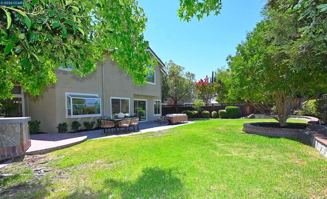 312 Sunset Dr, Danville, CA 94506