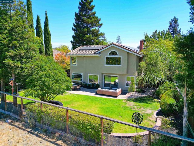 312 Sunset Dr, Danville, CA 94506
