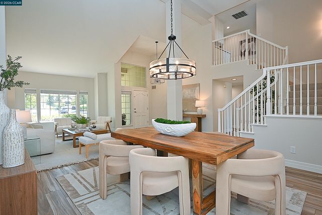312 Sunset Dr, Danville, CA 94506