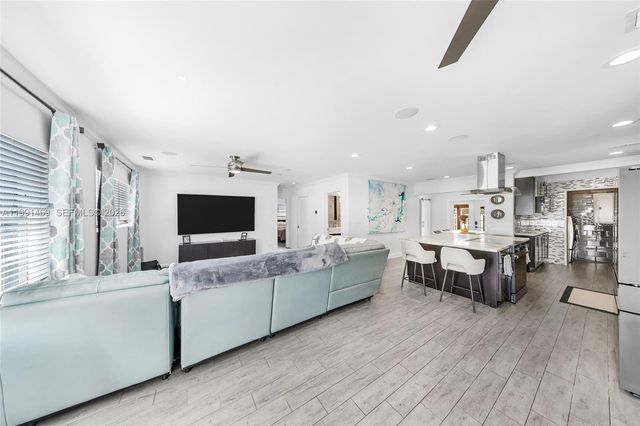 1721 SW 35th Ave, Fort Lauderdale, FL 33312