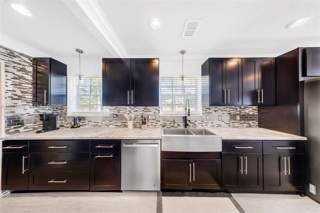 1721 SW 35th Ave, Fort Lauderdale, FL 33312