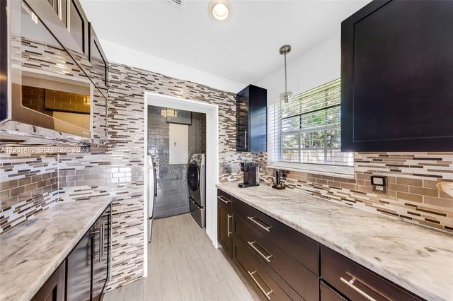 1721 SW 35th Ave, Fort Lauderdale, FL 33312