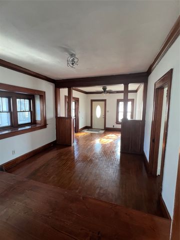 730 Guthrie Avenue, Des Moines, IA 50316