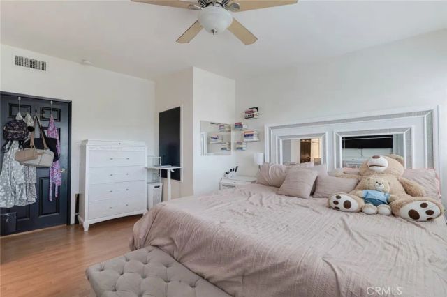 10231 Independence, Chatsworth, CA 91311