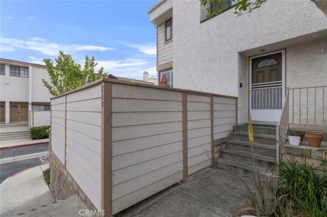 10231 Independence, Chatsworth, CA 91311