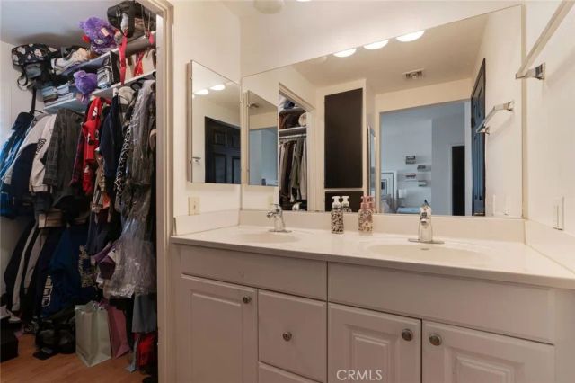 10231 Independence, Chatsworth, CA 91311