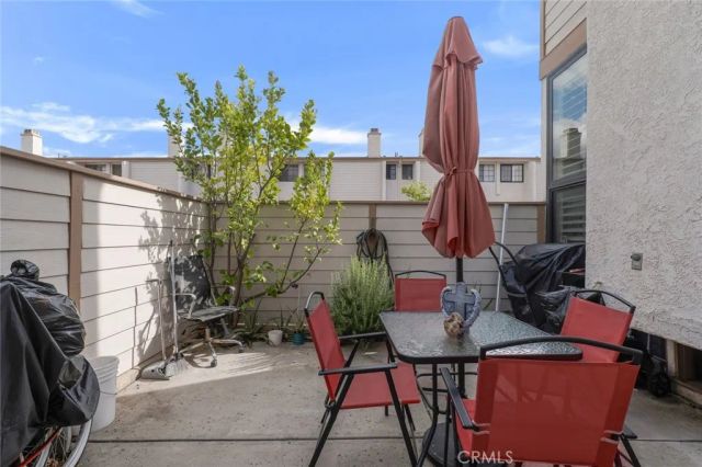 10231 Independence, Chatsworth, CA 91311