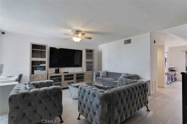 10231 Independence, Chatsworth, CA 91311