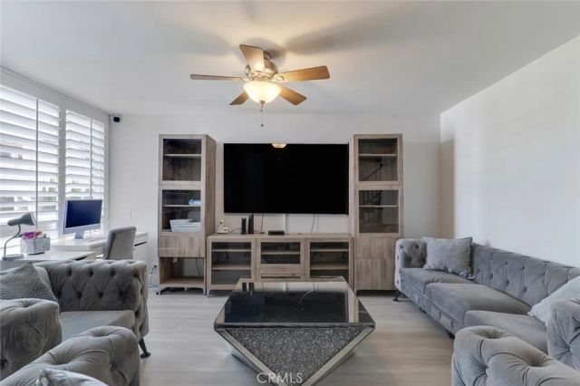 10231 Independence, Chatsworth, CA 91311