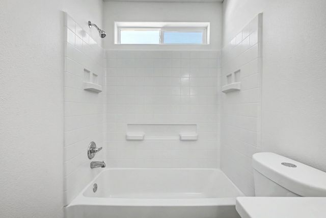 84 Sunset Canyon Lane, Santa Fe, NM 87508