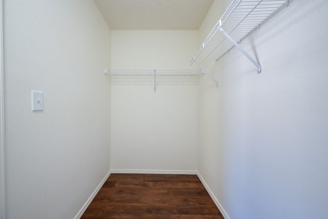 84 Sunset Canyon Lane, Santa Fe, NM 87508