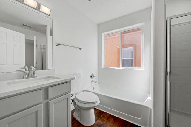 84 Sunset Canyon Lane, Santa Fe, NM 87508