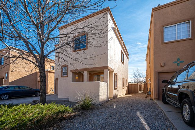 84 Sunset Canyon Lane, Santa Fe, NM 87508