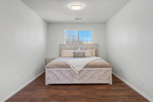 84 Sunset Canyon Lane, Santa Fe, NM 87508