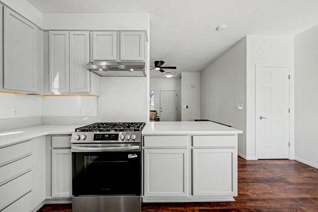 84 Sunset Canyon Lane, Santa Fe, NM 87508