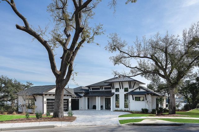 1164 Cove Pointe Drive, Panama City, FL 32401