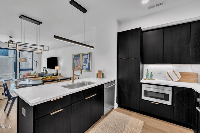 512 Gordon Street 304, Durham, NC 27701