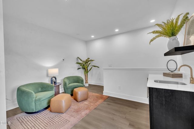 512 Gordon Street 304, Durham, NC 27701